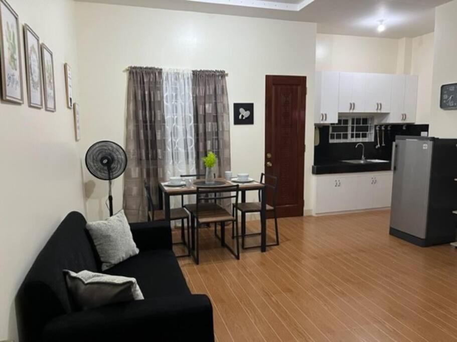 Estilo Apartment 2-Storey Clarin  Kültér fotó
